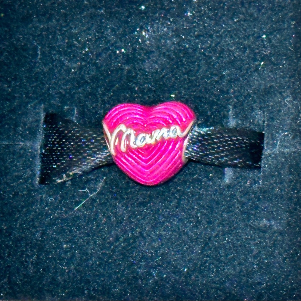 🎉Authentic🎉 Pandora “Mama” Charm